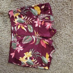 Maroon shorts with jungle patteen